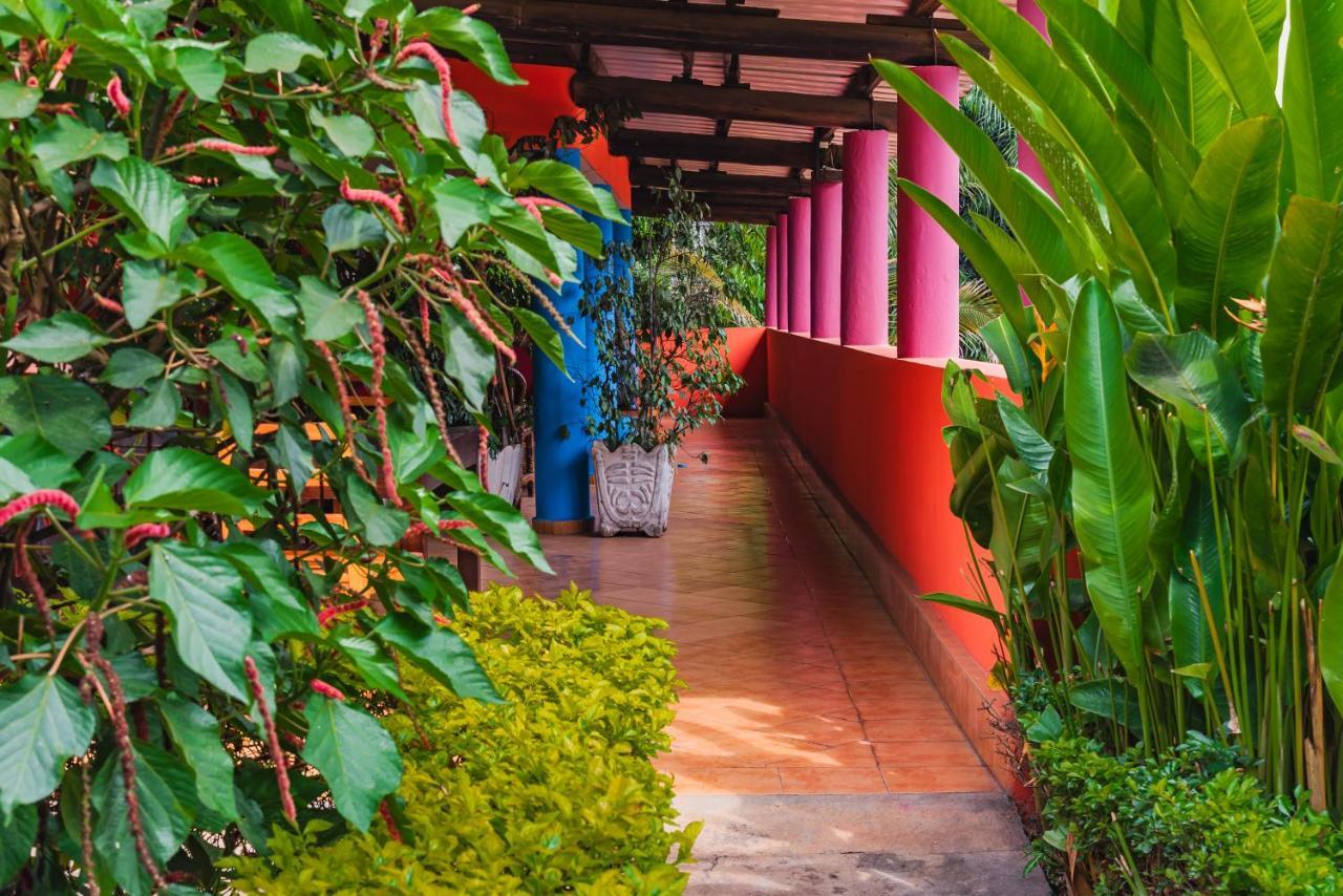 Aparthotel Jardin Tropical Bujumbura Bagian luar foto