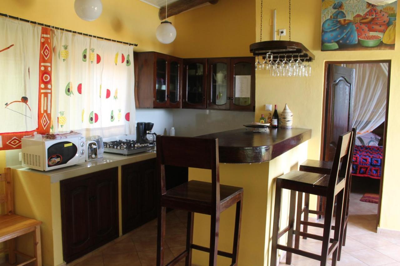 Aparthotel Jardin Tropical Bujumbura Bagian luar foto