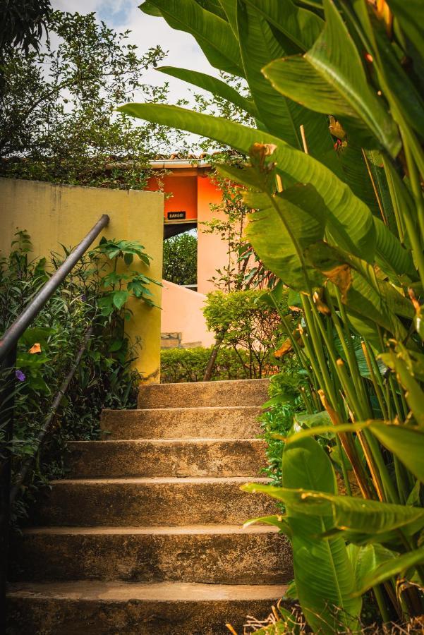 Aparthotel Jardin Tropical Bujumbura Bagian luar foto