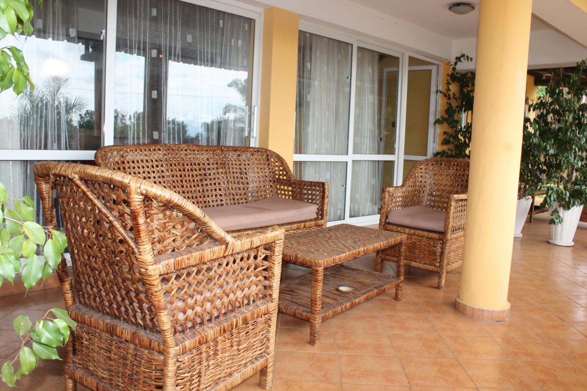 Aparthotel Jardin Tropical Bujumbura Bagian luar foto