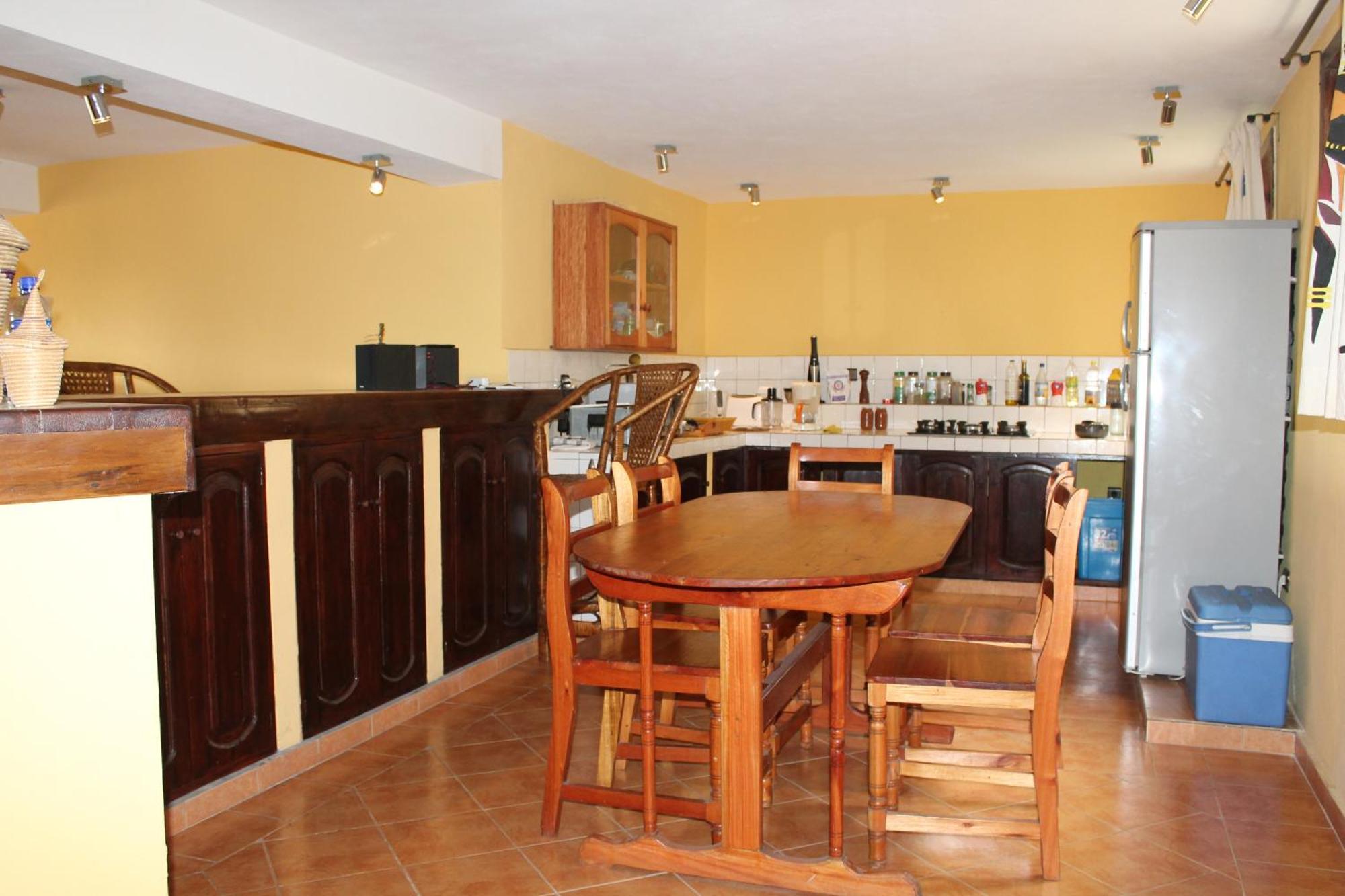 Aparthotel Jardin Tropical Bujumbura Bagian luar foto