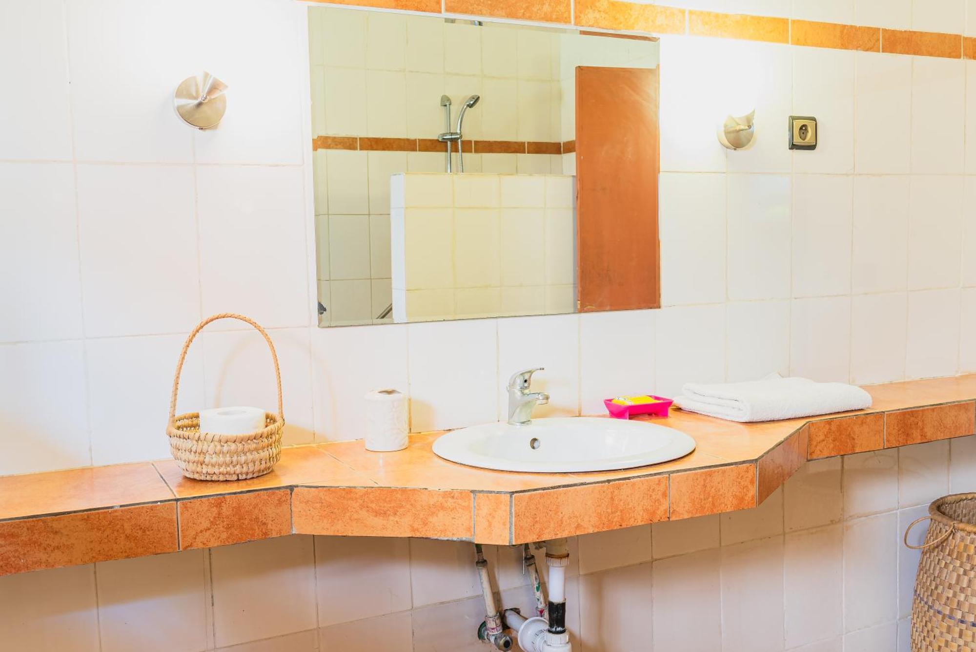 Aparthotel Jardin Tropical Bujumbura Bagian luar foto