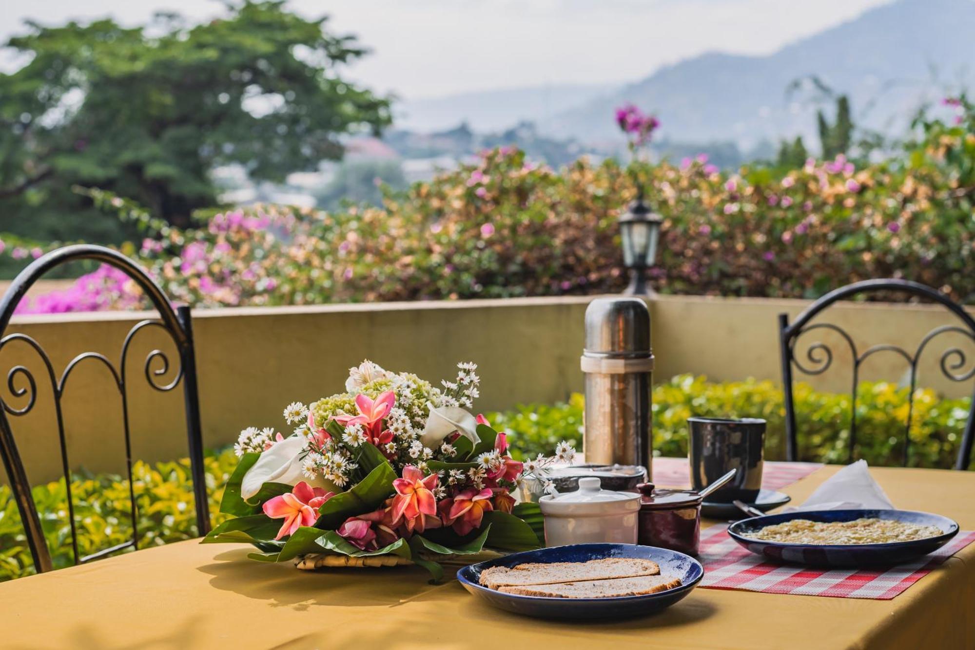 Aparthotel Jardin Tropical Bujumbura Bagian luar foto