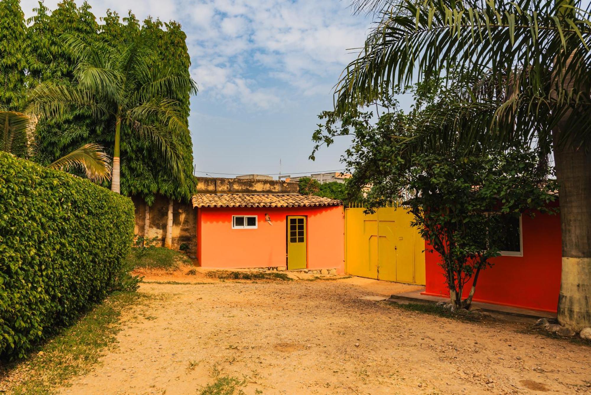 Aparthotel Jardin Tropical Bujumbura Bagian luar foto
