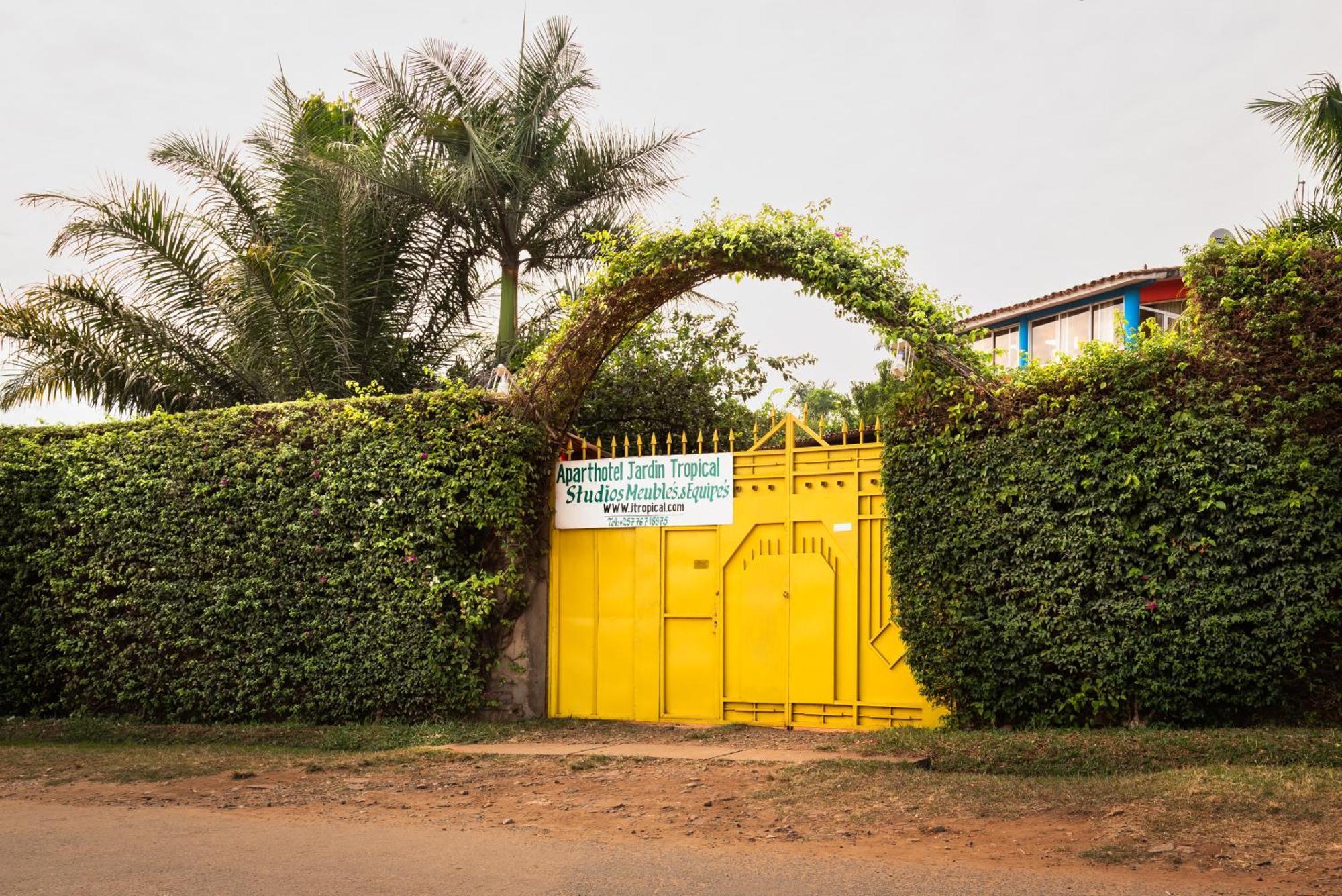 Aparthotel Jardin Tropical Bujumbura Bagian luar foto