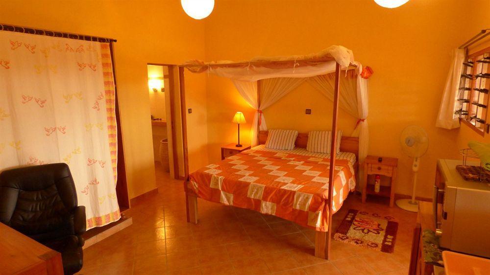 Aparthotel Jardin Tropical Bujumbura Bagian luar foto