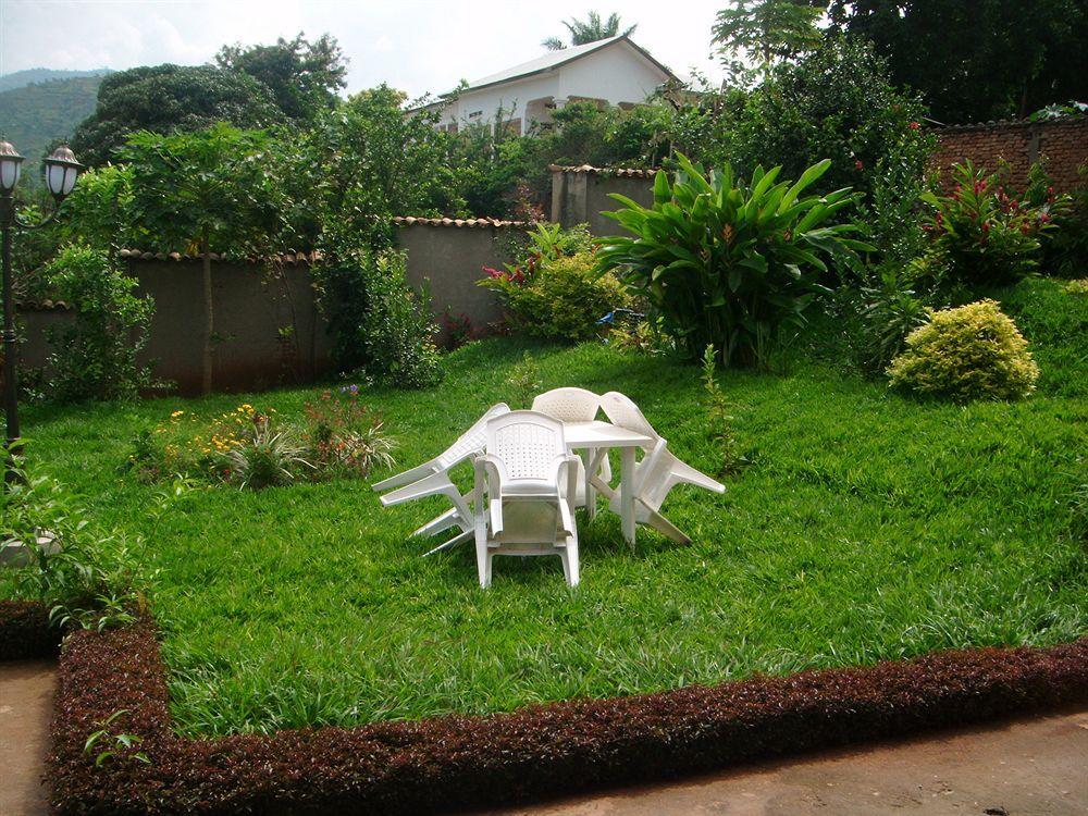 Aparthotel Jardin Tropical Bujumbura Bagian luar foto